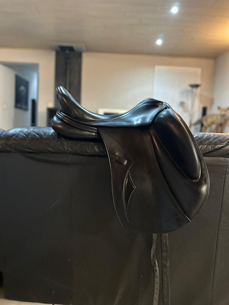 Erreplus Impuls Mono dressuurzadel, Dieren en Toebehoren, Ophalen, Dressuur, M (17 inch), Zo goed als nieuw