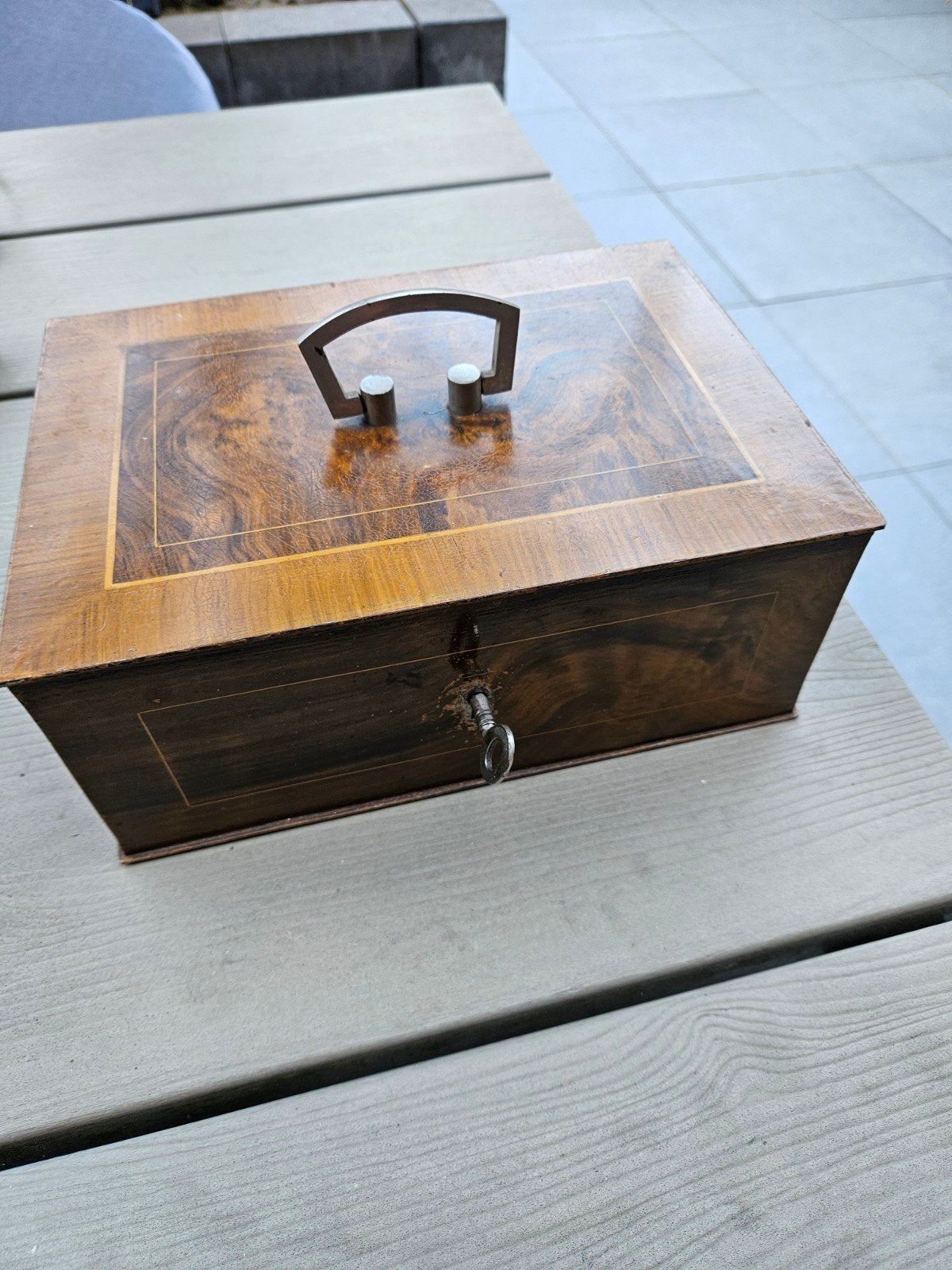 Antieke zeldzame beaumont metalen kist houtlook met sleutel, Ophalen of Verzenden