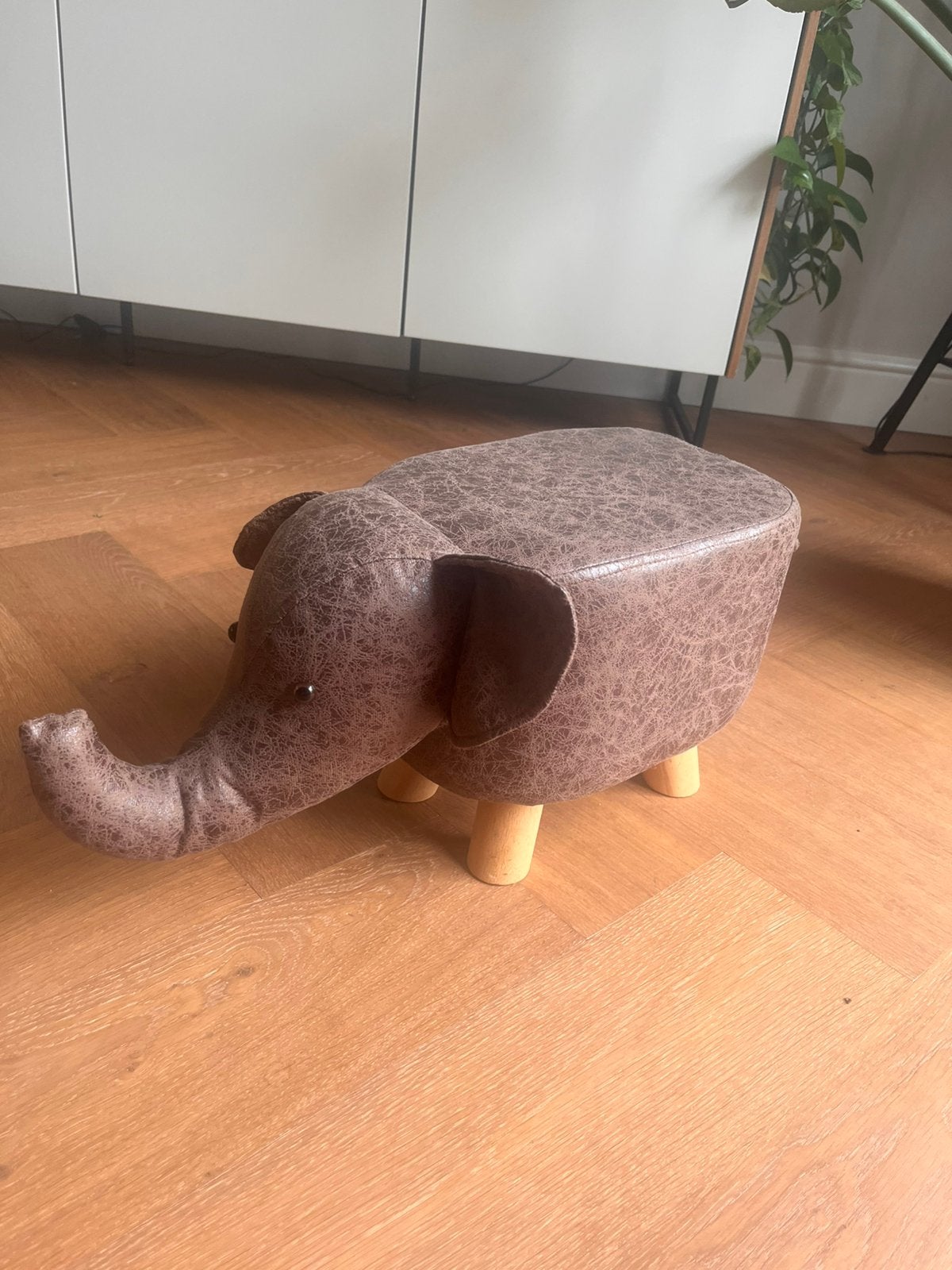 Kinder poef olifant, Ophalen, Zo goed als nieuw, Rond, Minder dan 50 cm
