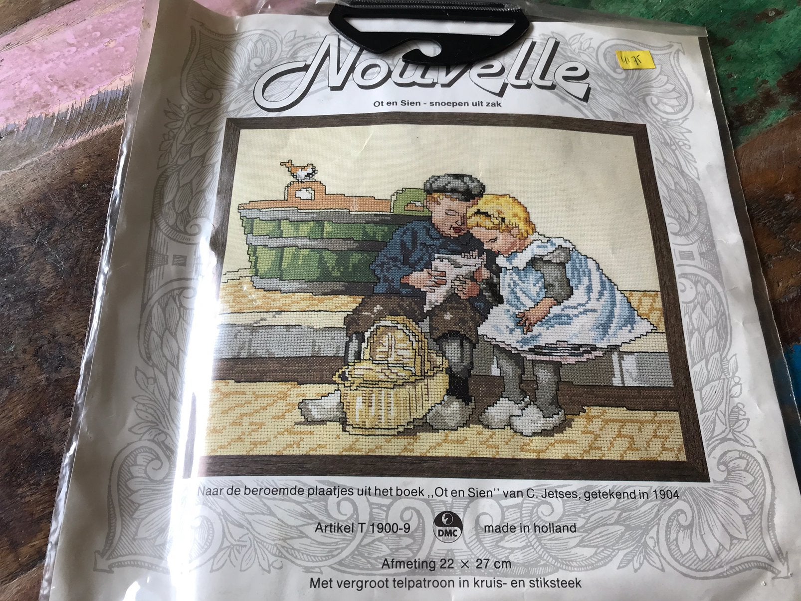 Compleet borduurpakket Ot en Sien snoepen uit een zak, Ophalen of Verzenden, Zo goed als nieuw, Borduurpakket