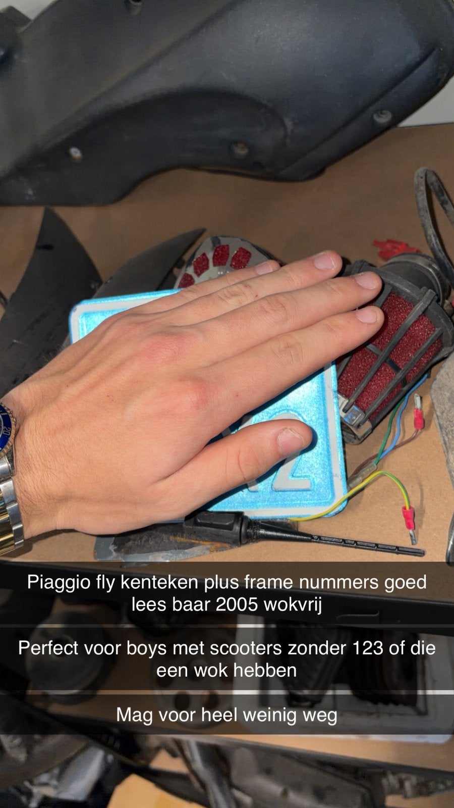 Piaggio fly snor met nummers en buddybaksticker, Fietsen en Brommers, Ophalen, Zo goed als nieuw, Benzine, Fly