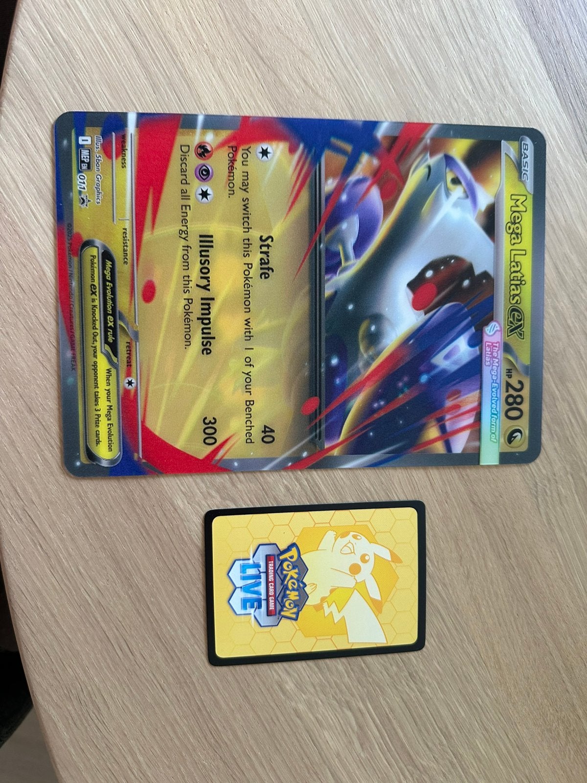 Mega Latias EX jumbo kaart, Hobby en Vrije tijd, Verzamelkaartspellen | Pokémon, Ophalen, Zo goed als nieuw