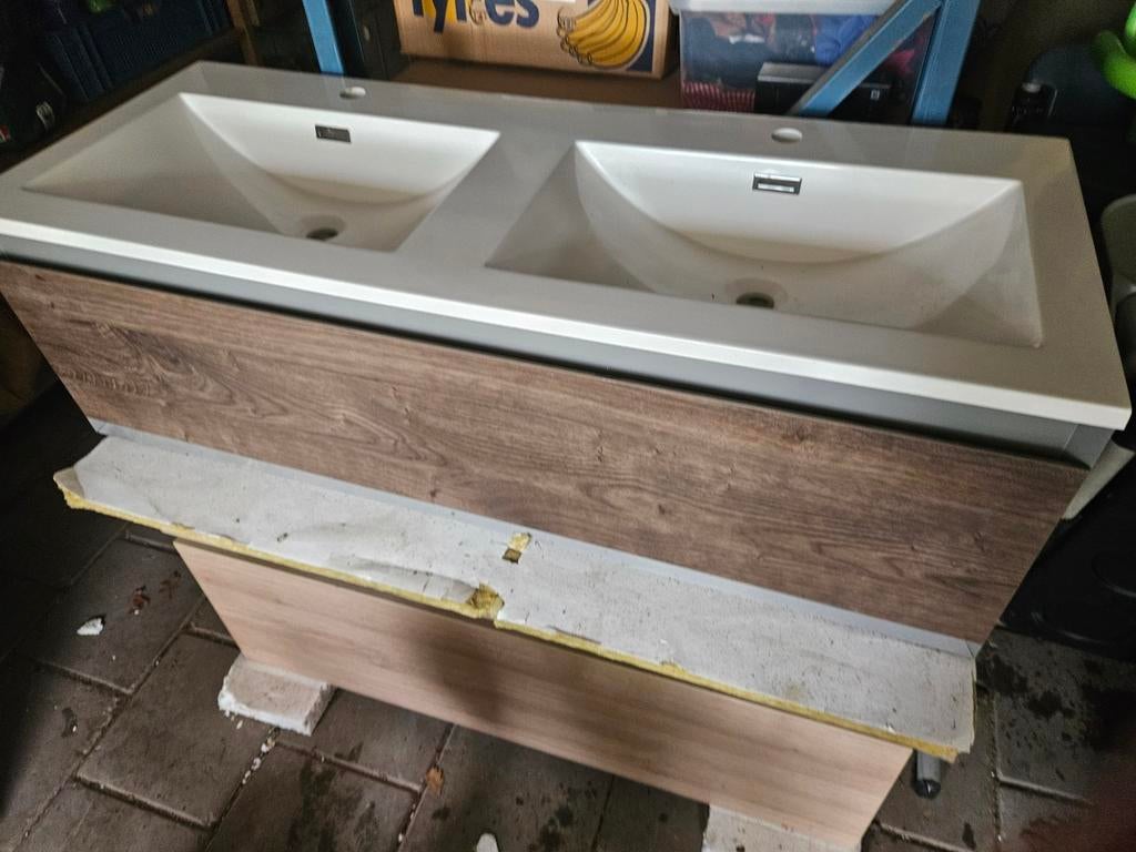 Wastafelkast met dubbele spoelbak en kraangat 120cm breed, Ophalen, Gebruikt, 100 tot 150 cm, Minder dan 100 cm