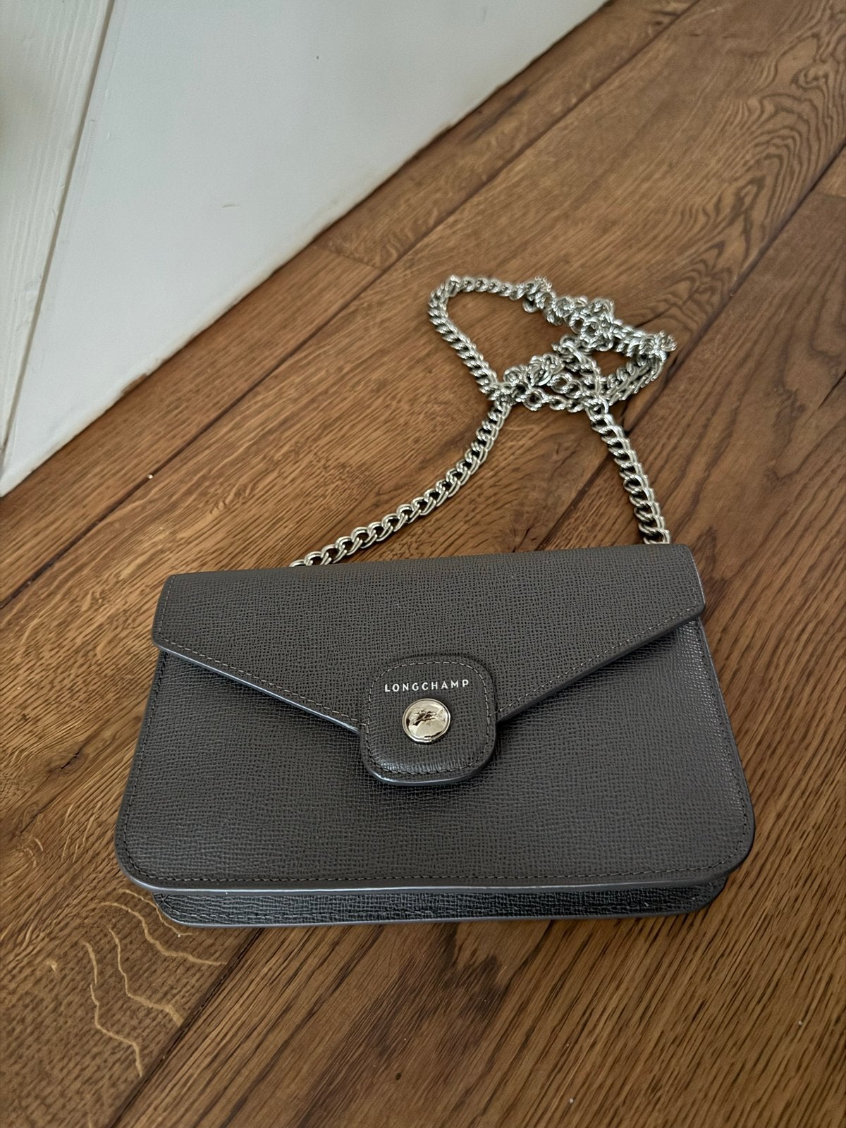 Longchamp Leren Handtas Grijs met Kettingdetail, Ophalen of Verzenden, Zo goed als nieuw, Grijs, Handtas