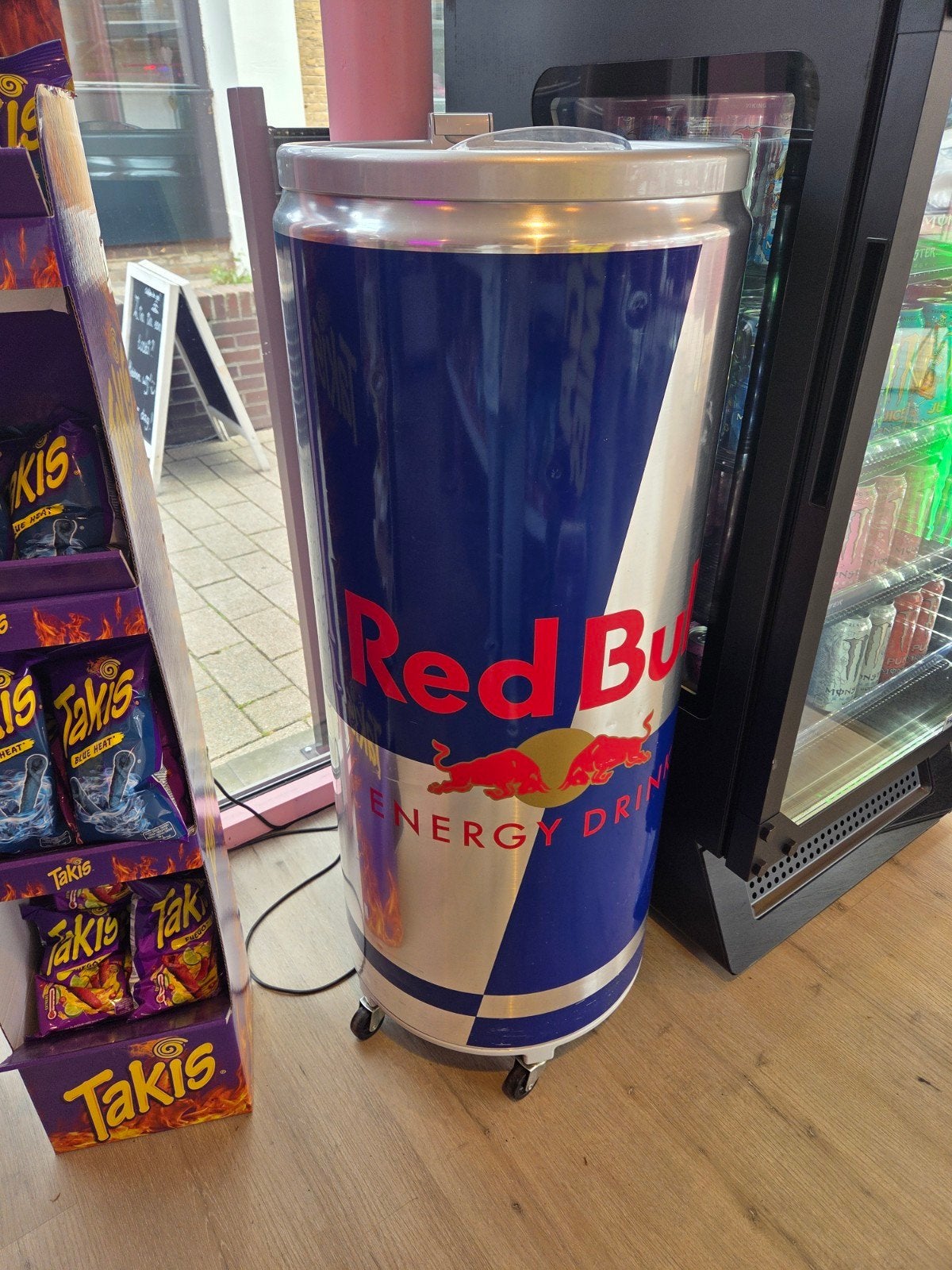 Red Bull Koeling in Nette Staat, Zonder vriesvak, 75 tot 100 liter, Zo goed als nieuw, 45 tot 60 cm