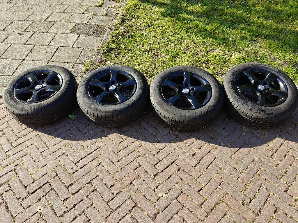 Zwarte MAK velgen 15 Inch incl. banden (+-4mm), Auto-onderdelen, Banden en Velgen, 15 inch, Velg(en), Ophalen of Verzenden, Personenwagen