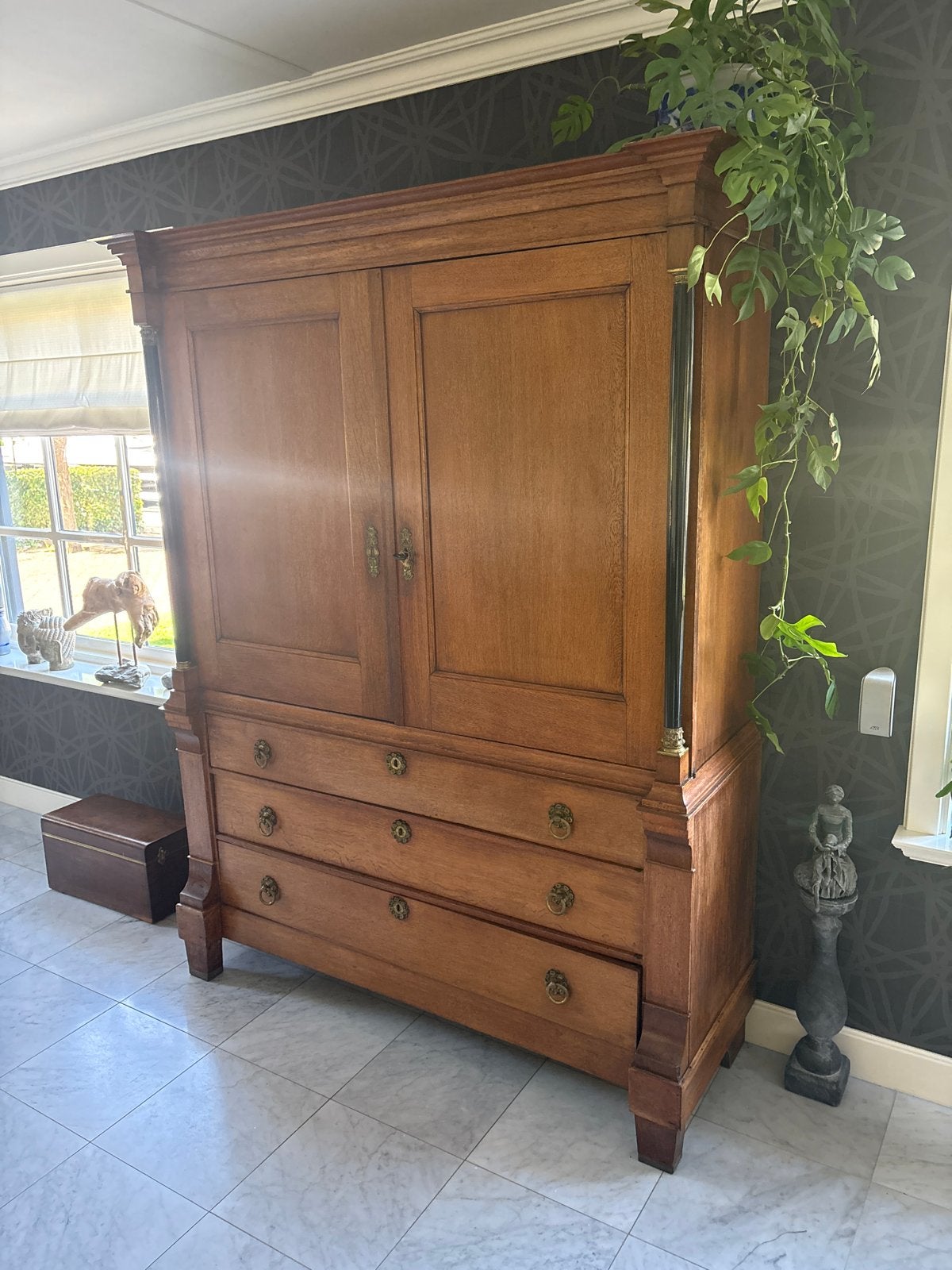 Antieke TV-kast / Commode met Muurbeugel, Ophalen