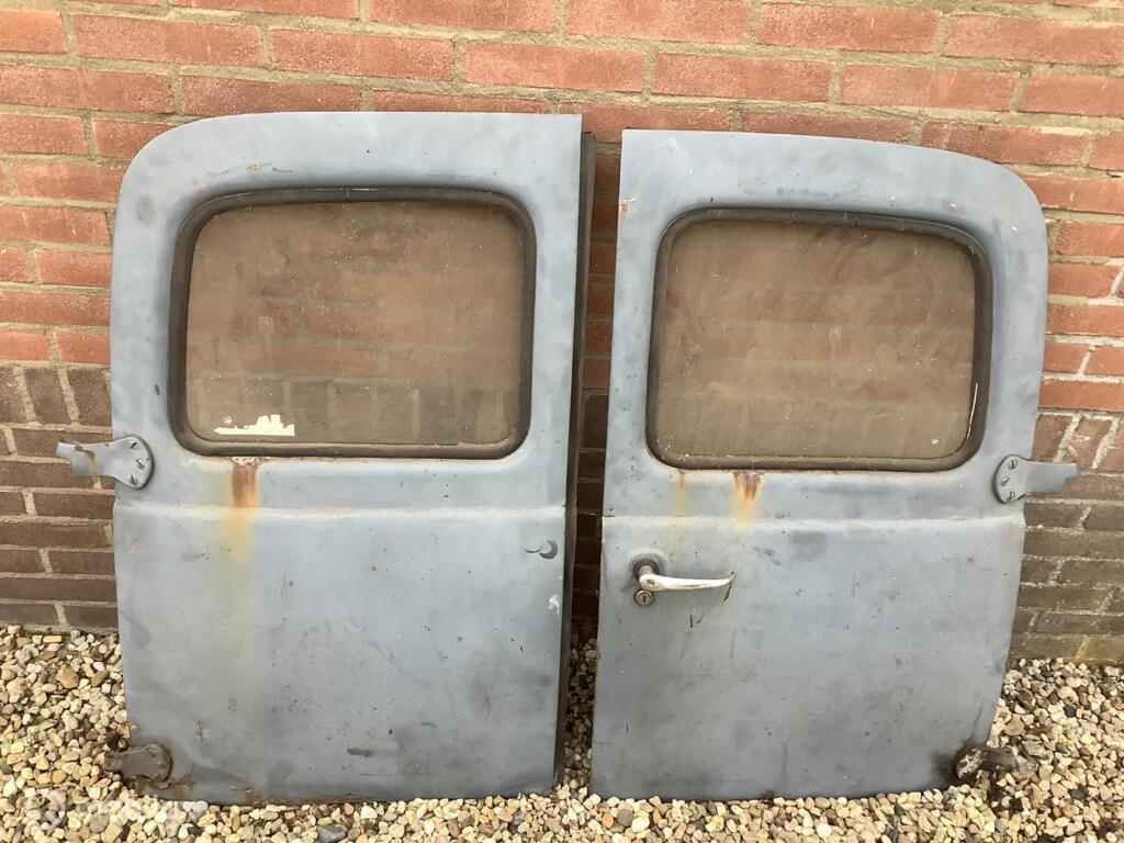 Achterdeur links rechts set achterdeuren Volvo Duett 210, Gebruikt, Deur, Ophalen of Verzenden, Achter
