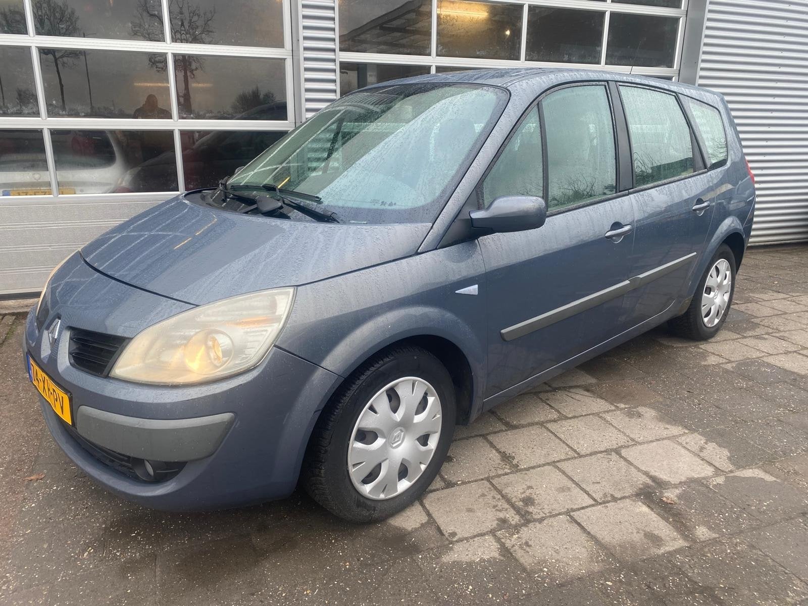 Renault Grand Scénic 2.0-16V Business Line, Auto's, Voorwielaandrijving, 1998 cc, Gebruikt, Beige
