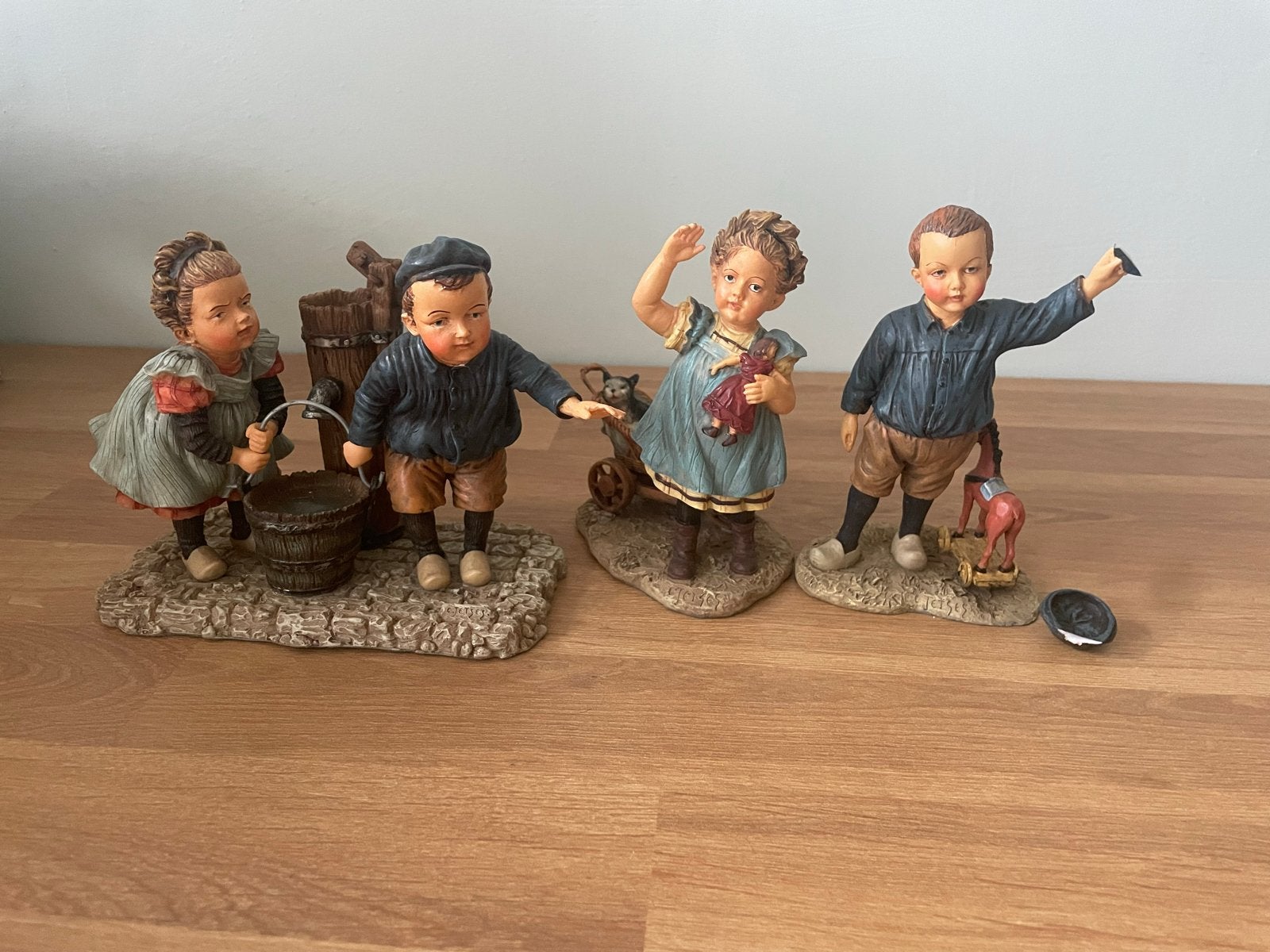 Ot en Sien beeldjes - licht beschadigd, goede staat, Ophalen, Gebruikt, Mens