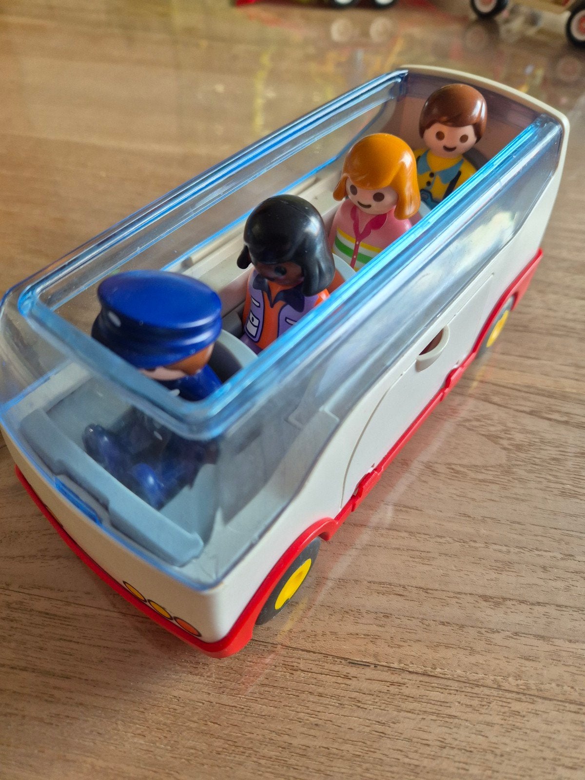 Playmobil bus met poppetjes
Zie foto's, Verzamelen, Ophalen of Verzenden, Gebruikt