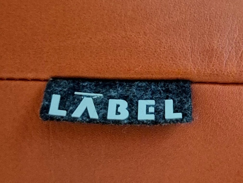 Label - Gerard van den Berg - Fauteuil  Oranje leder, Gebruikt, 75 tot 100 cm, Leer, 50 tot 75 cm