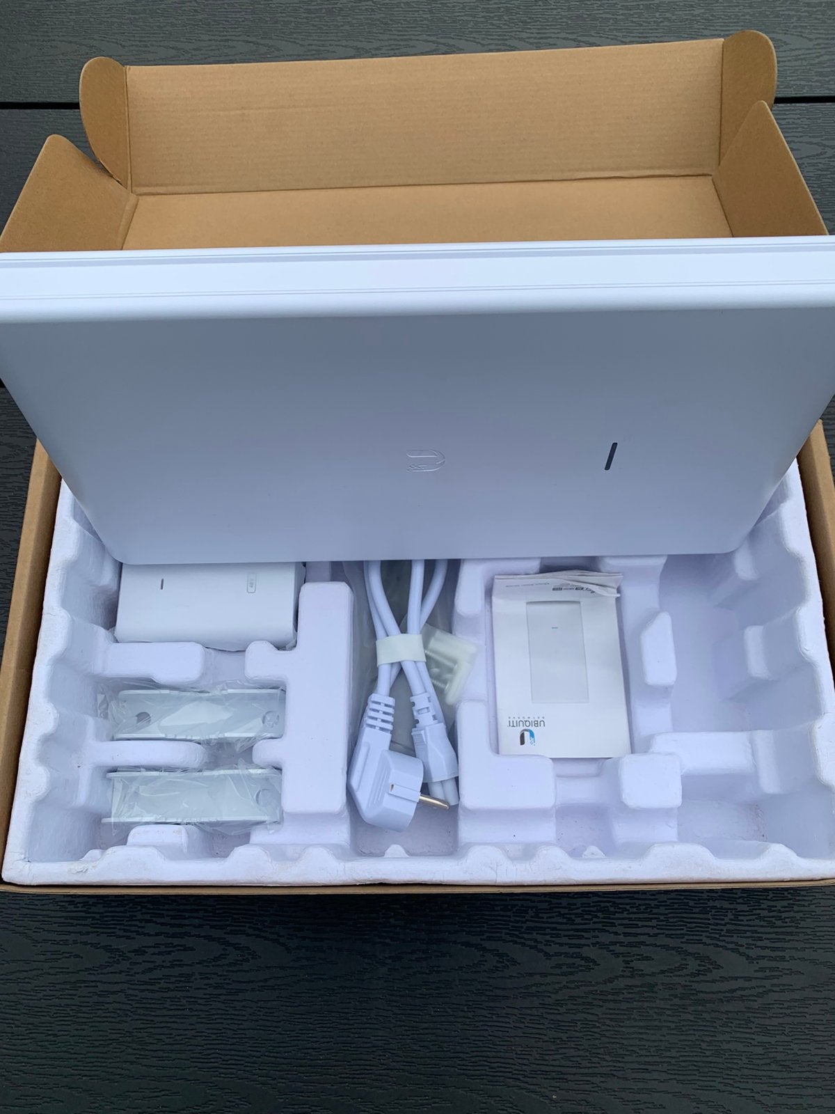 Ubiquiti UniFi AC MESH PRO, Computers en Software, Accesspoints, Ophalen of Verzenden, Nieuw