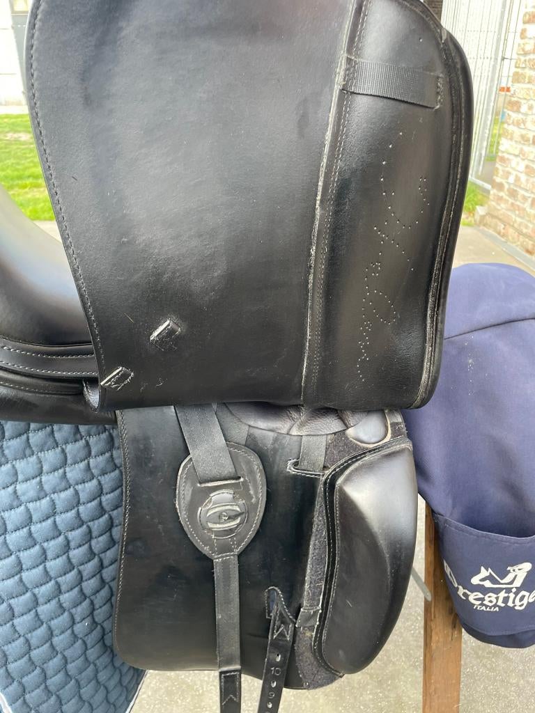 Prestige X-Helen dressuurzadel 17 inch - uitstekende staat, Dieren en Toebehoren, Paarden en Pony's | Zadels, Ophalen of Verzenden