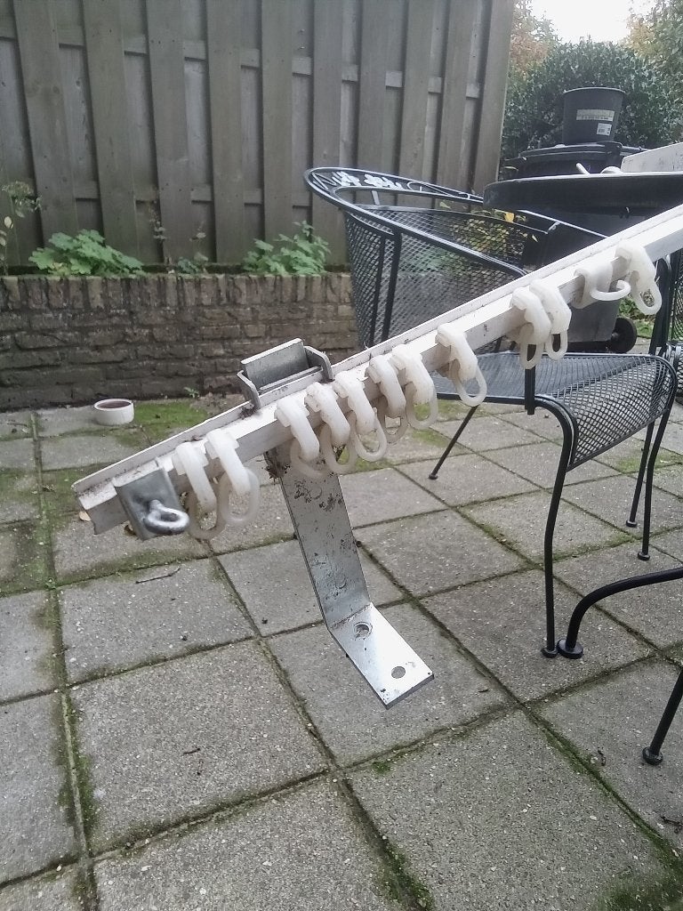 Gordijnrails met haakjes en oogjes 3 m, Huis en Inrichting, Stoffering | Gordijnen en Lamellen, Ophalen, Gebruikt, 200 cm of meer