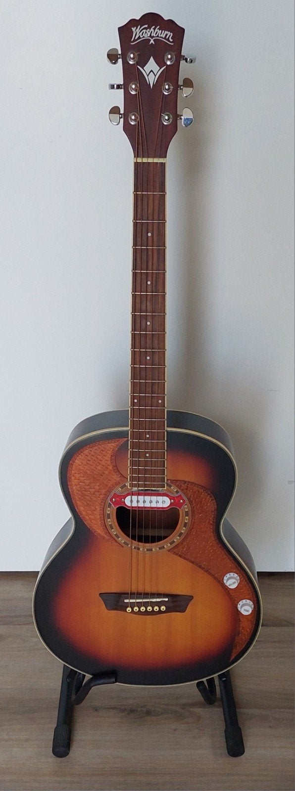 Washburn WMJ7SATBM Acoustic with professional fitted pick-up, Ophalen, Gebruikt, Western- of Steelstringgitaar