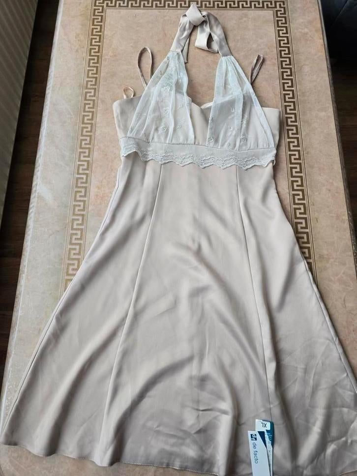 Jurk maat XL als M/L, Kleding | Dames, Gelegenheidskleding, Maat 38/40 (M), Beige, Nieuw, Cocktailjurk