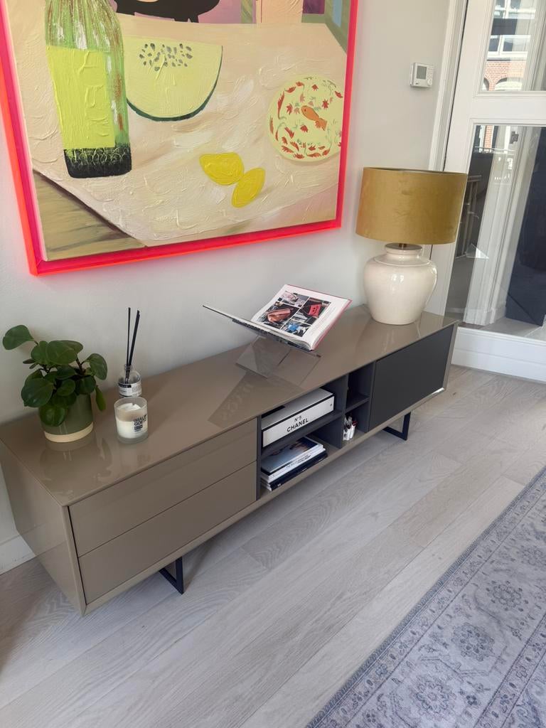 Dressoir Goossens Wonen, Ophalen, 150 tot 200 cm, Zo goed als nieuw, 25 tot 50 cm