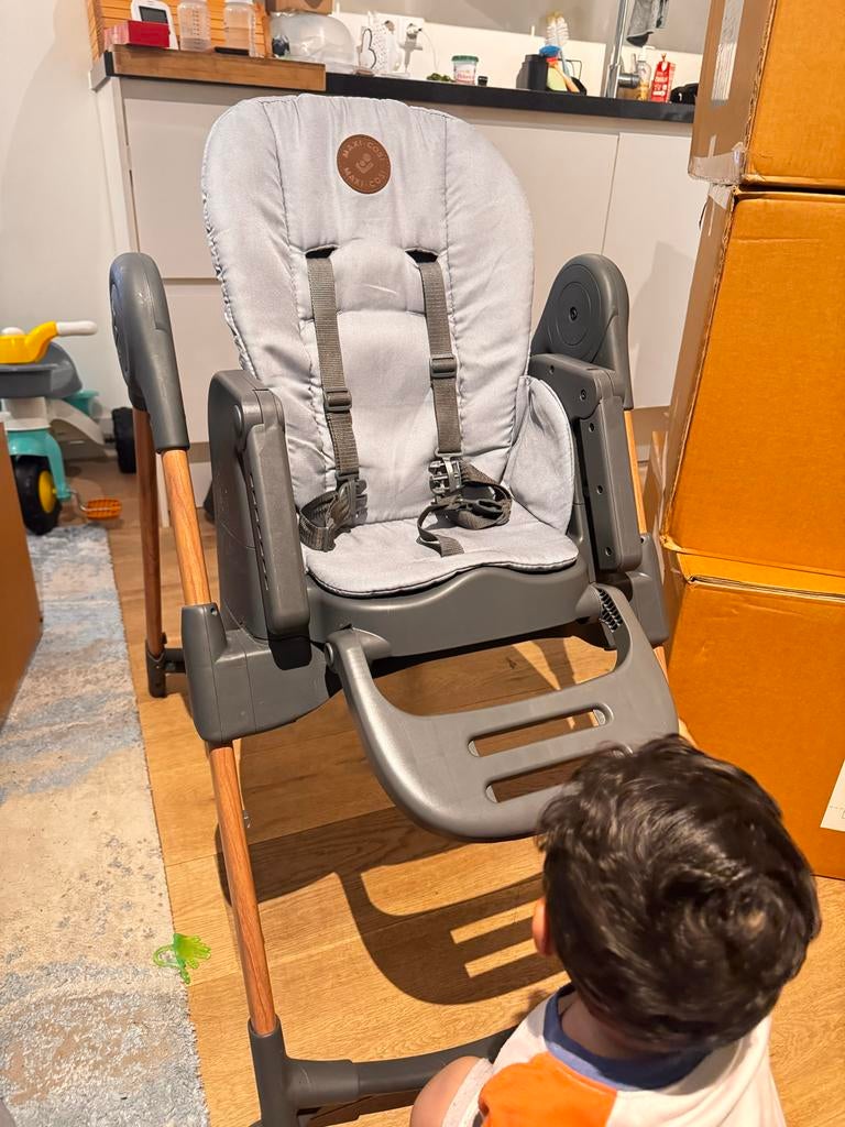 Maxi-Cosi kinderstoel, Ophalen, Zo goed als nieuw, Meegroeistoel, Afneembaar eetblad