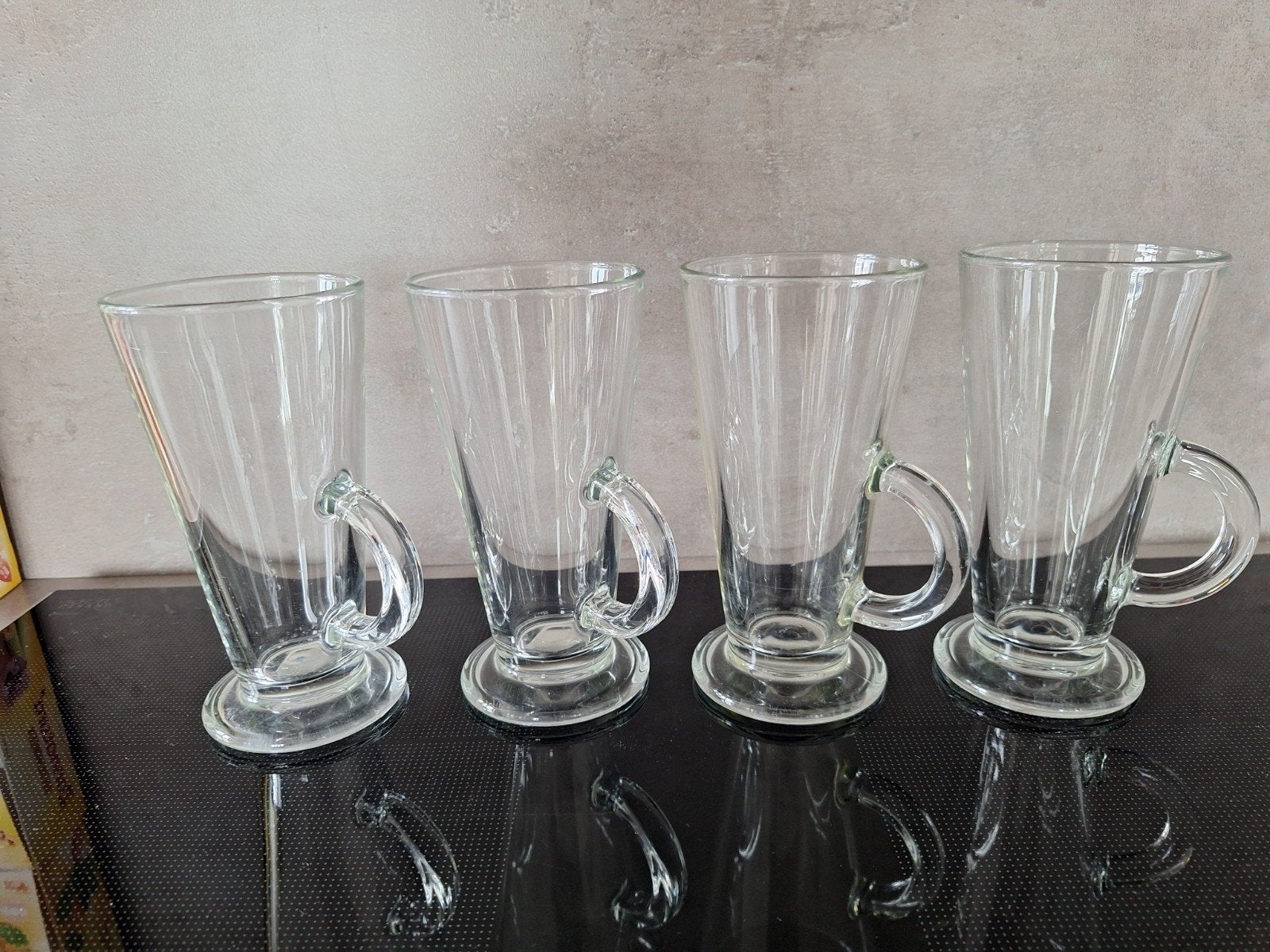 4 Irish Coffee Glazen, Huis en Inrichting, Glas of Glazen, Ophalen of Verzenden, Overige stijlen, Glas