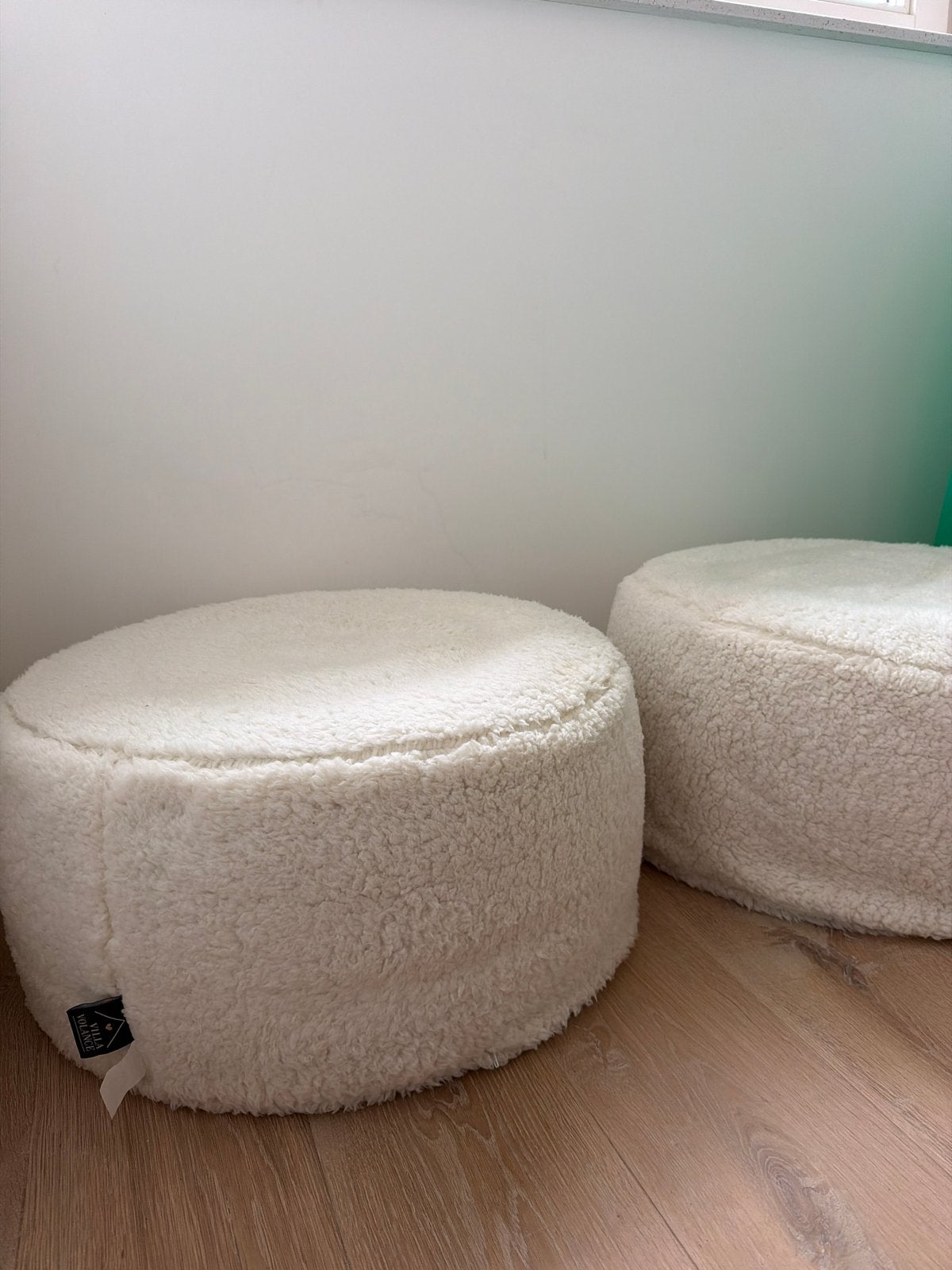 Set van 2 Witte Teddy Poefs - Zo goed als nieuw, Ophalen, Rond, Minder dan 50 cm, Zo goed als nieuw