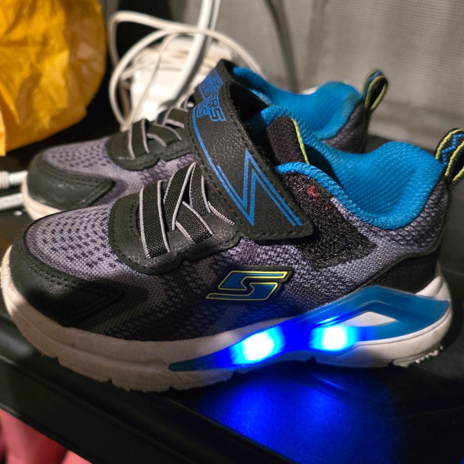 Skechers kinderschoenen met lichtjes, maat 23, Ophalen, Gebruikt, Jongen of Meisje, Schoenen
