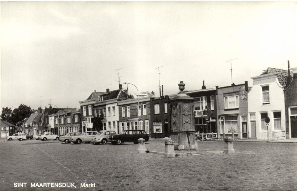Sint Maartensdijk, Markt - ongelopen, Ophalen of Verzenden, 1960 tot 1980, Ongelopen, Noord-Brabant