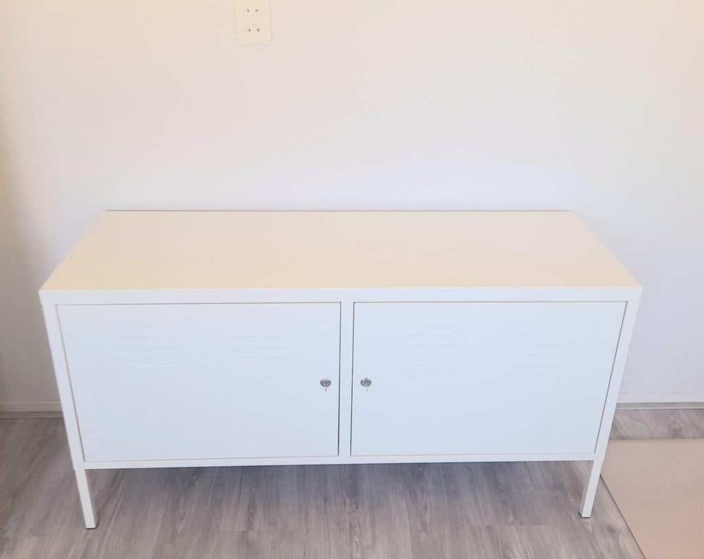 Ikea PS wit metalen (tv) kast 119 x 63 cm, Huis en Inrichting, Ophalen