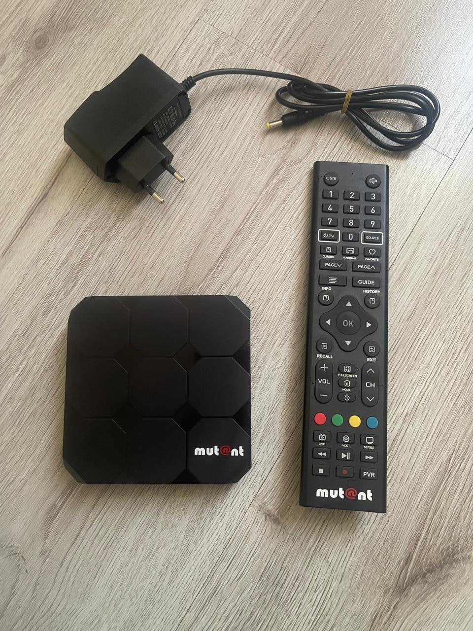 Mutant Legend TV android Box / IPTV ontvanger, Ophalen of Verzenden, Zo goed als nieuw, HDMI, Minder dan 500 GB