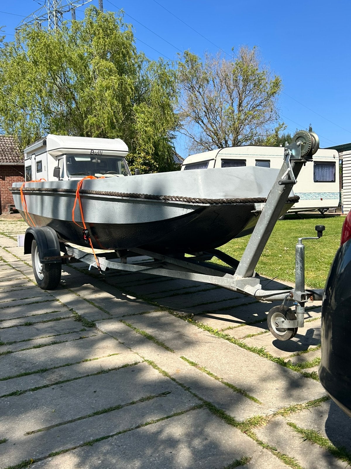 VISSERSBOOT/PLEZIERSLOEP MET TRAILER, Watersport en Boten, Ophalen, Gebruikt, Kunststof