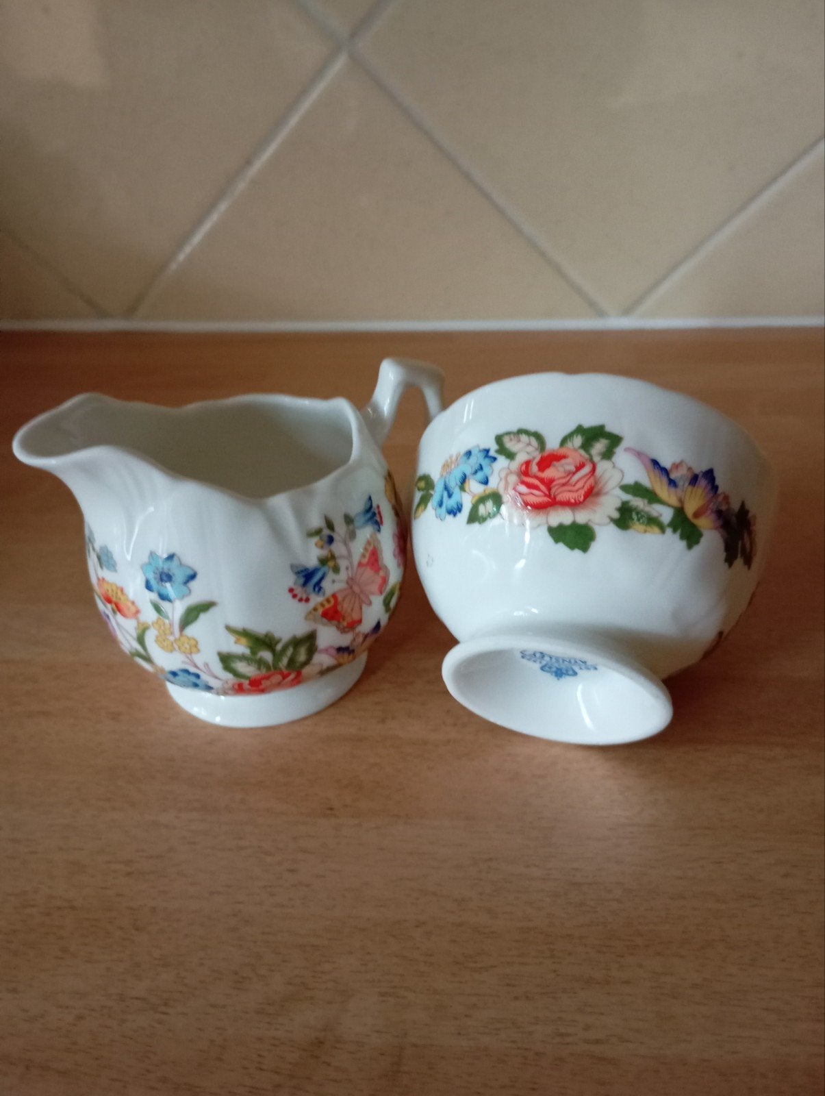 suiker en melkkannetje Aynsley Cottage Garden, Huis en Inrichting, Keuken | Servies, Overige typen, Ophalen of Verzenden, Zo goed als nieuw