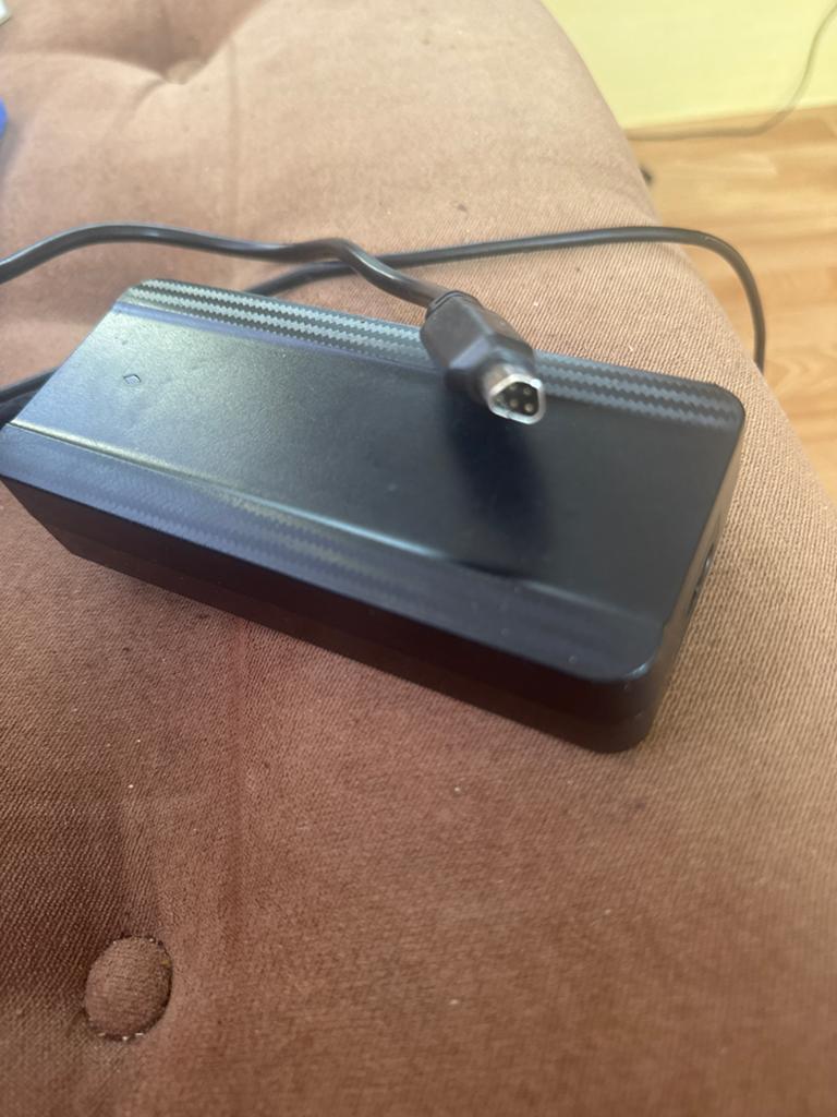 Nieuwe Stella e-bike oplader, Ophalen of Verzenden, Zo goed als nieuw