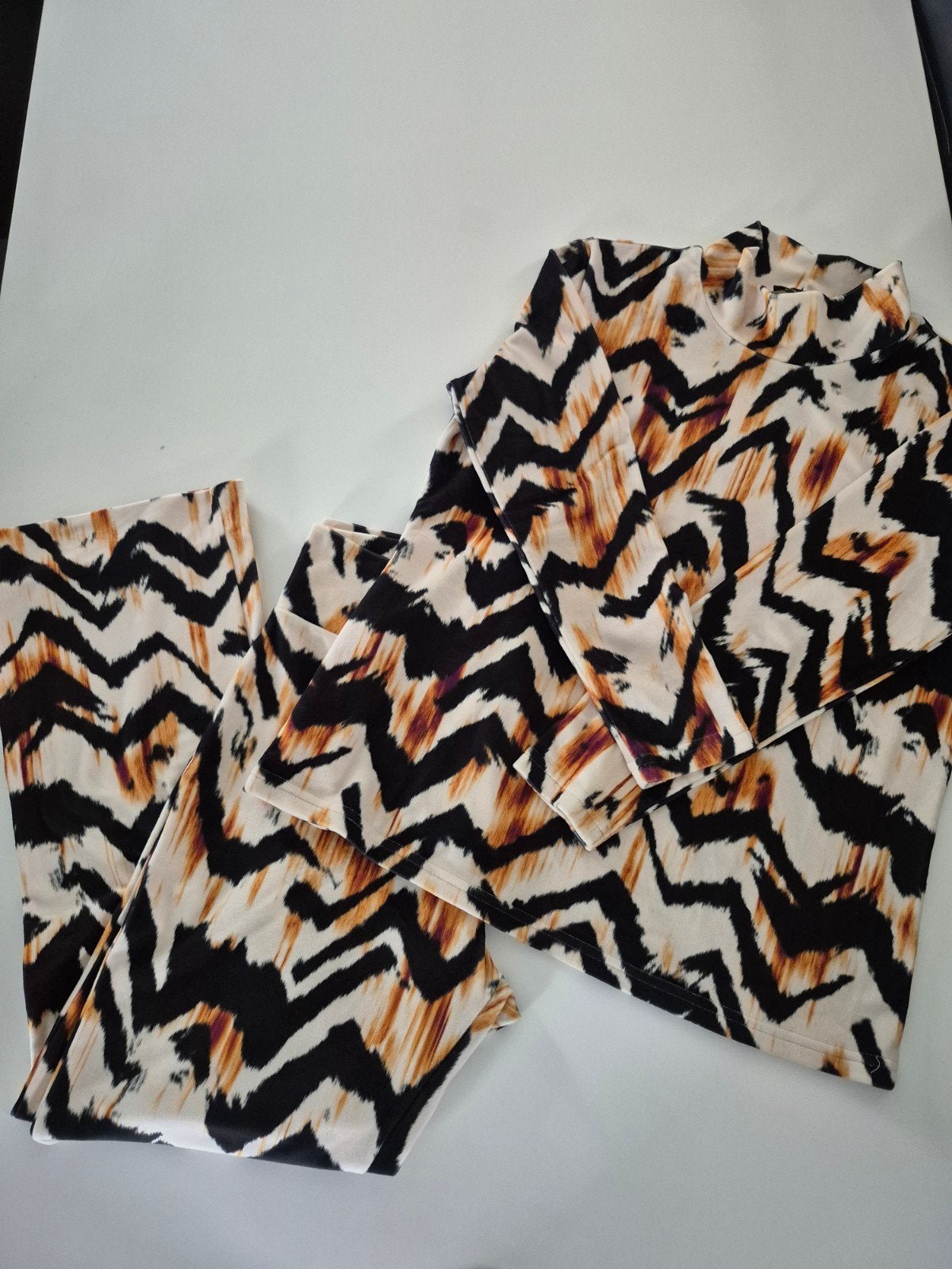 Maicazz comfortabel pak XXL - shirt en broek, Kostuum of Pak, Meerkleurig, Maat 46/48 (XL) of groter, Ophalen of Verzenden