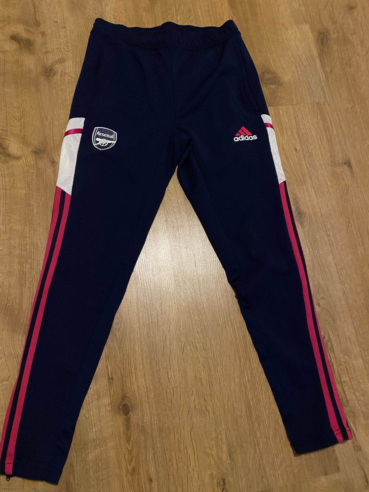 Adidas Arsenal Trainingsbroek - Donkerblauw/Roze, Kleding | Heren, Ophalen of Verzenden, Zo goed als nieuw, Maat 46 (S) of kleiner