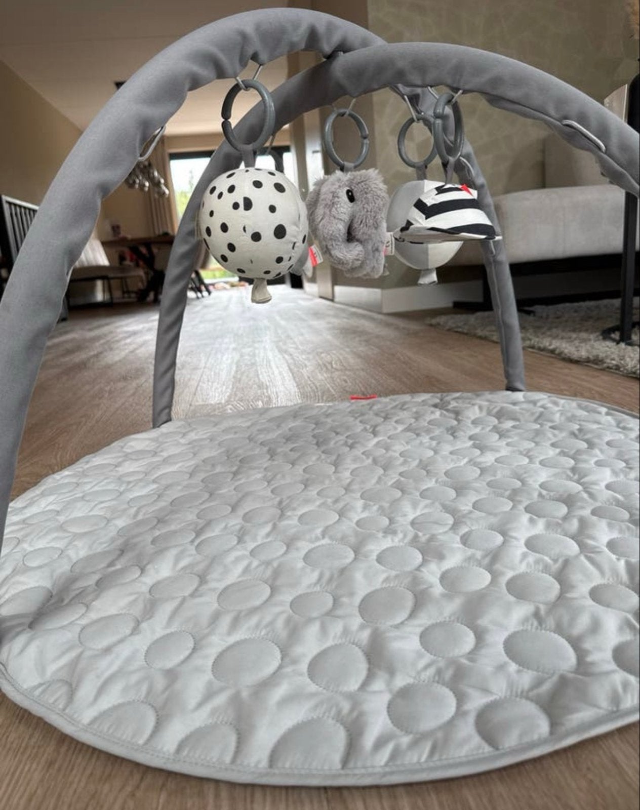 Done by Deer Speelkleed met Babygym - Grijs, Kinderen en Baby's, Ophalen of Verzenden, Zo goed als nieuw, Speelkleed