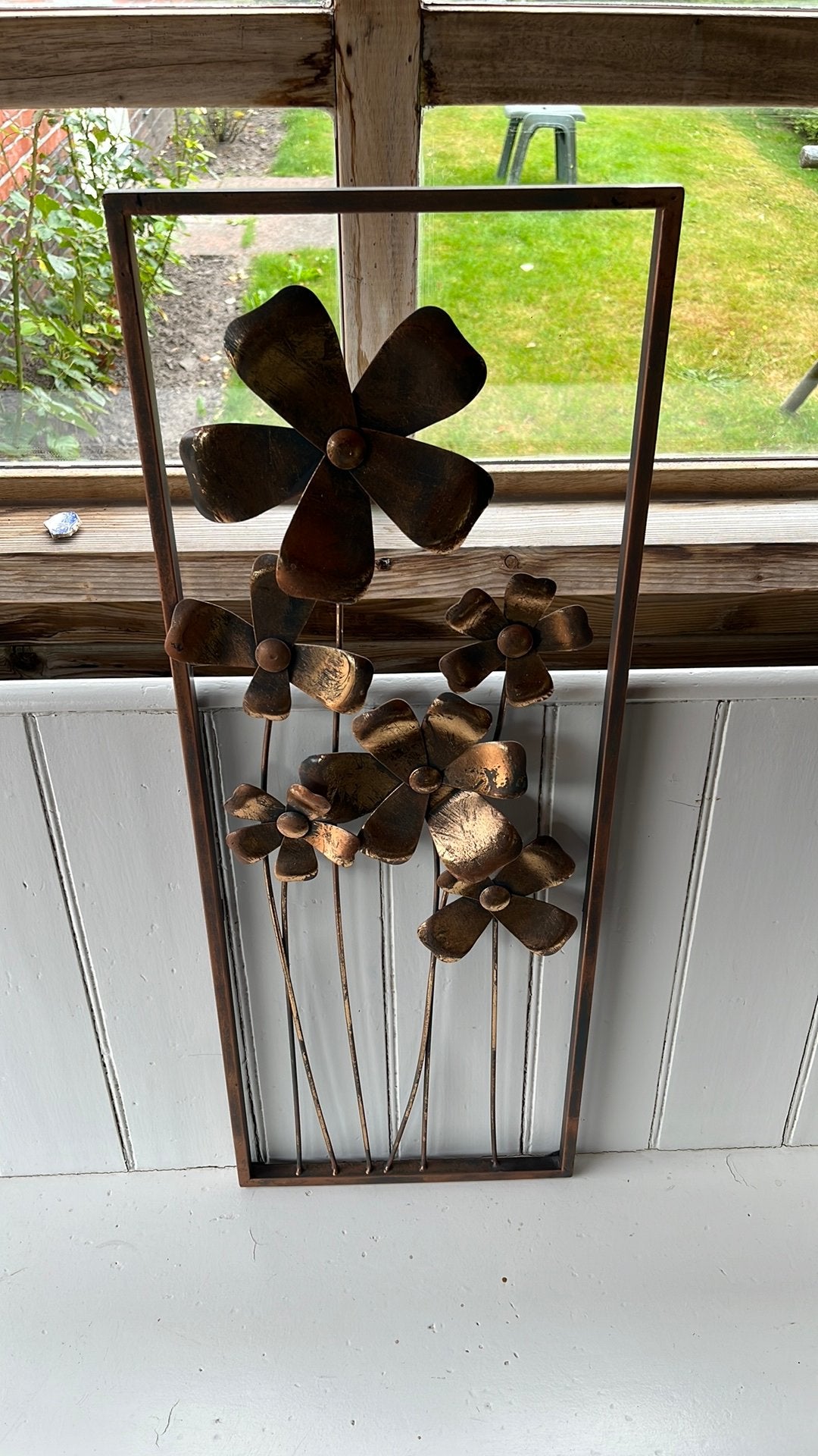 Messing wandversiering met metalen bloemen, Ophalen of Verzenden