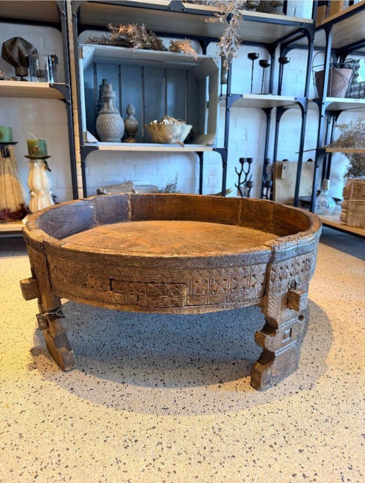 Blikvanger!  Oude Houten Chakki Tafel / Salontafel uit India, Ophalen