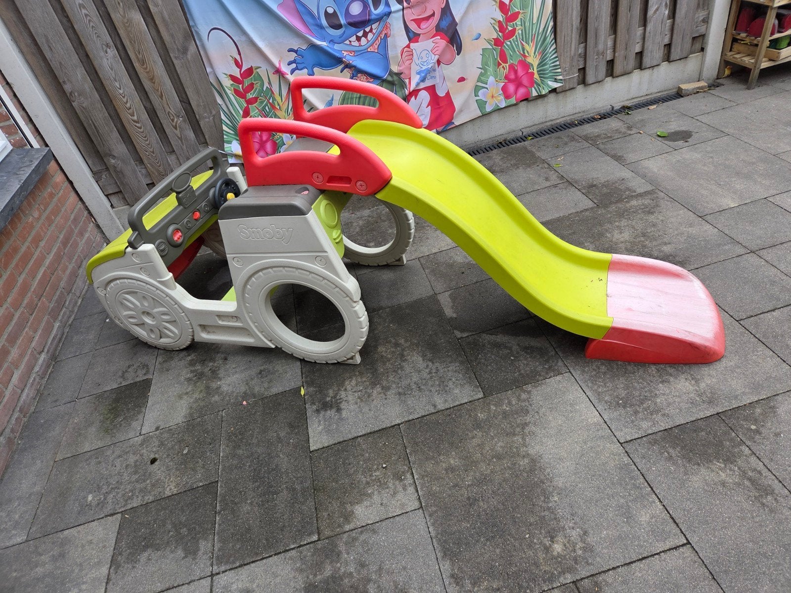 Smoby auto met glijbaan, Kinderen en Baby's, Speelgoed | Buiten | Speeltoestellen, Ophalen, Glijbaan