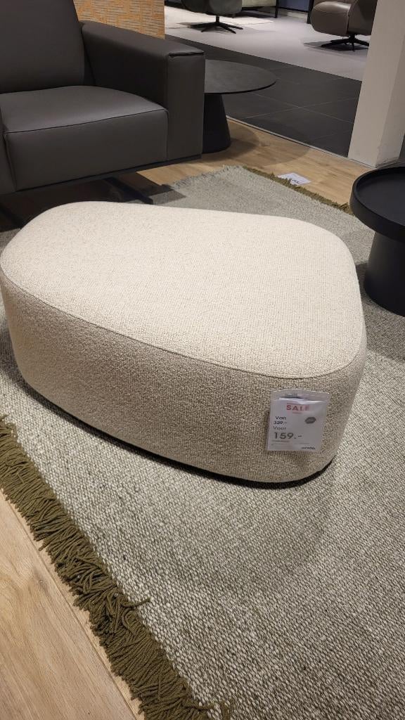 Voetenbank Montel, Ophalen, 50 tot 75 cm, Zo goed als nieuw, 50 tot 75 cm