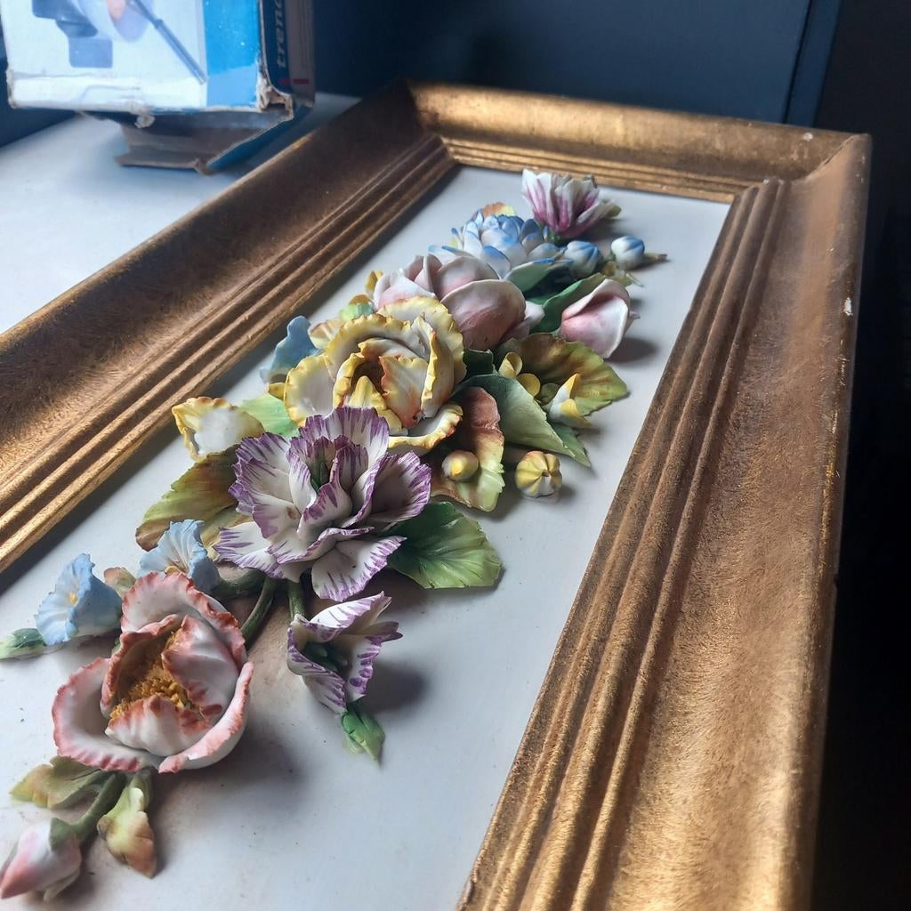 Italian porcelain wall plaque, Capodimonte style – handmade, Ophalen of Verzenden, Rechthoekig