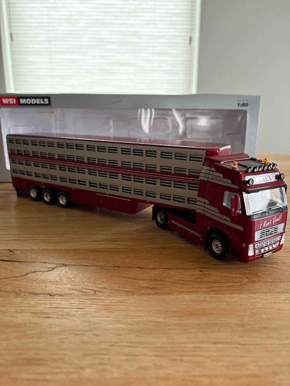 VAEX Volvo FH4 Glob. XL 4x2 met veetrailer 1:50, Ophalen of Verzenden, Zo goed als nieuw, Bus of Vrachtwagen, Overige merken