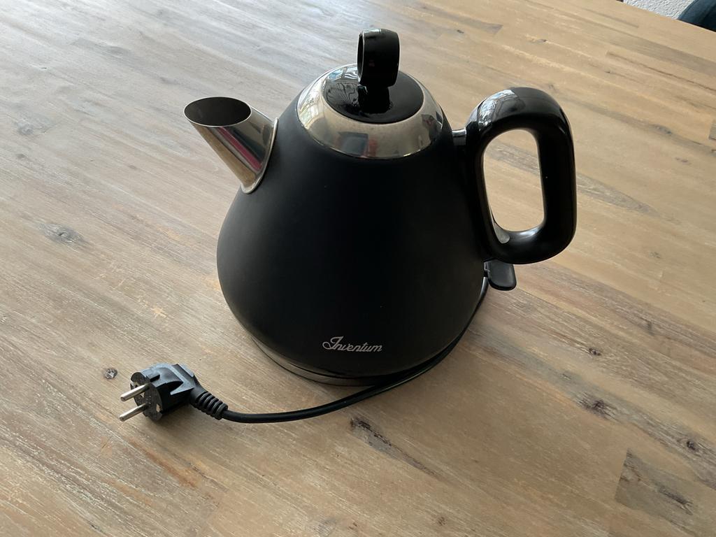 Inventum Waterkoker Zwart - Zo goed als nieuw, 1 tot 2 liter, Ophalen of Verzenden, Zo goed als nieuw, Draadloos