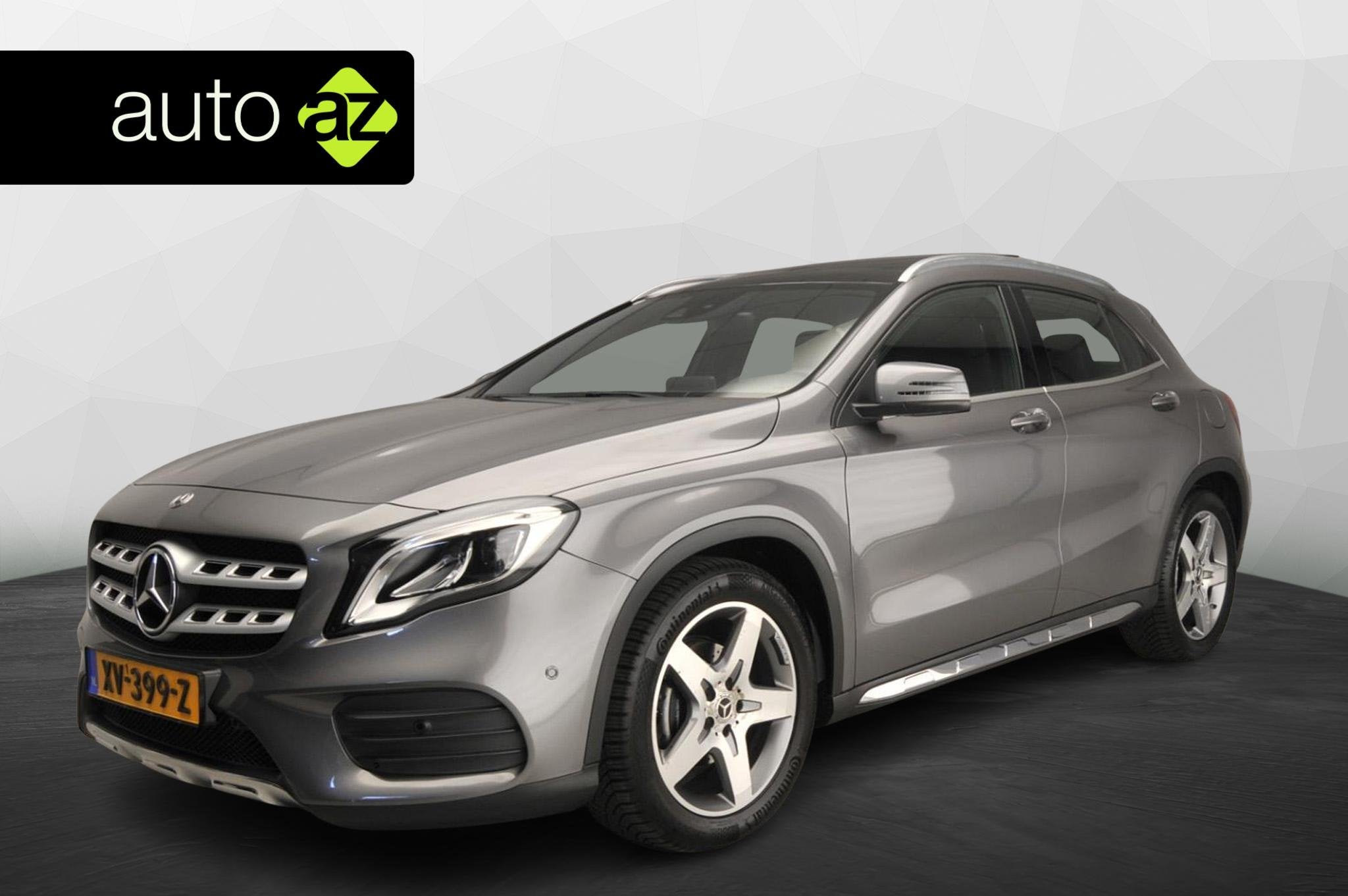 Mercedes-Benz GLA-klasse 180 Business Solution AMG | Panoram, Gebruikt, 4 cilinders, 715 kg, Leder en Stof