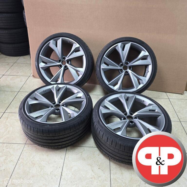 22 inch Rs6 Rs7 4k Velgen met pirelli banden, Auto-onderdelen, Banden en Velgen