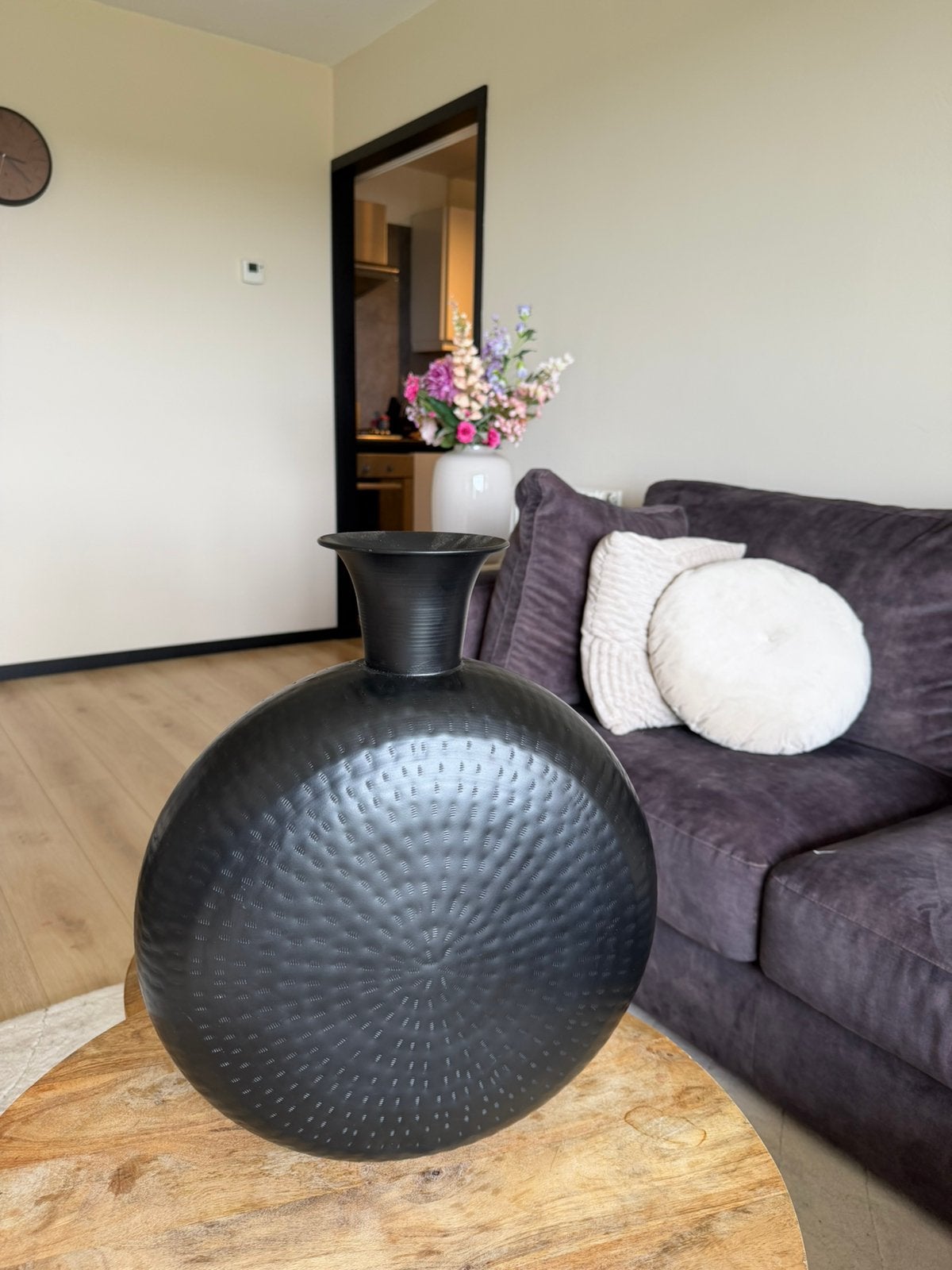 Vaas van de intratuin te koop, Huis en Inrichting, Ophalen of Verzenden, Zo goed als nieuw, Zwart