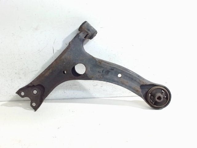 Draagarm rechts voor Toyota Corolla, Onderdelen@venauto.nl, Van der Ven Autorecycling B.V., Gebruikt, Ettenseweg 76, 4706 PB Roosendaal, The Netherlands