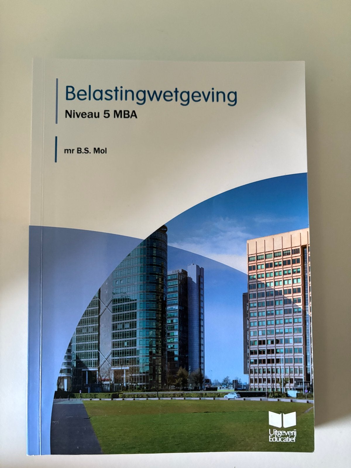 Belastingwetgeving Niveau 5 MBA boeken en wettenbundel, Boeken, Verzenden, Gamma, Gelezen, HBO