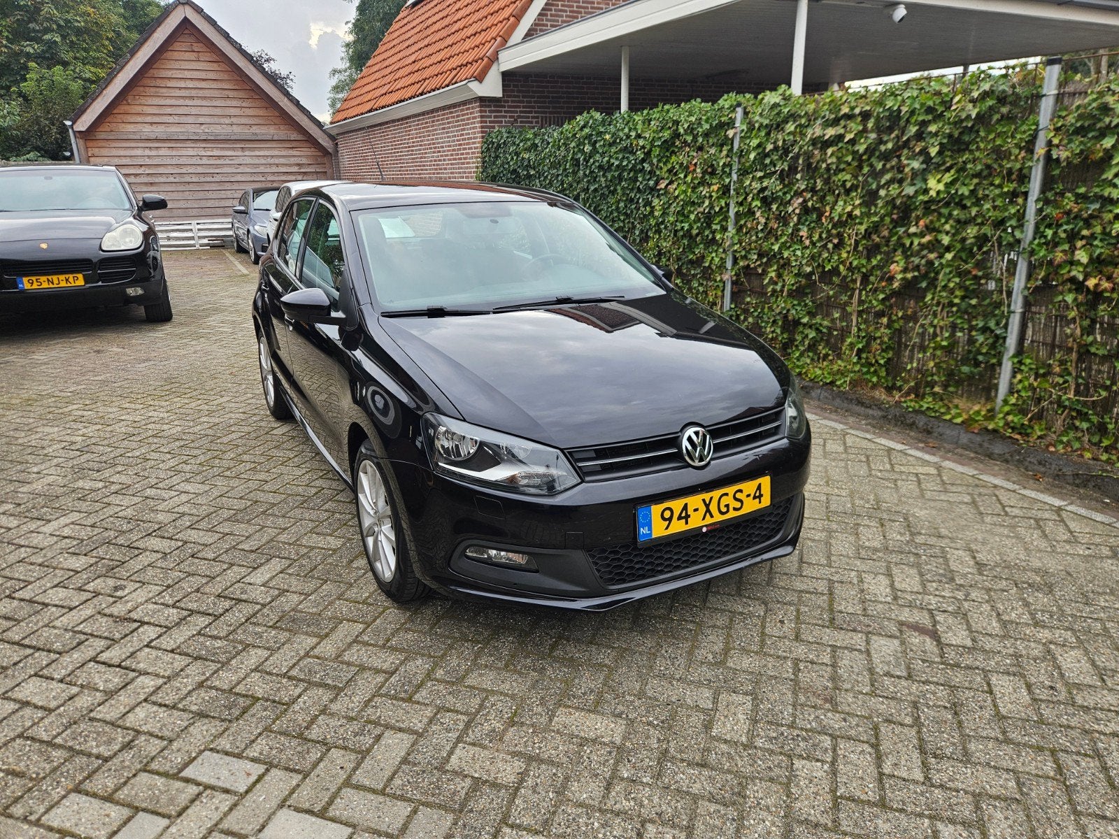 Volkswagen Polo 1.2 TSI  2012 nieuwe distributieketting!!, Auto's, Voorwielaandrijving, 40 €/maand, 4 cilinders, Zwart