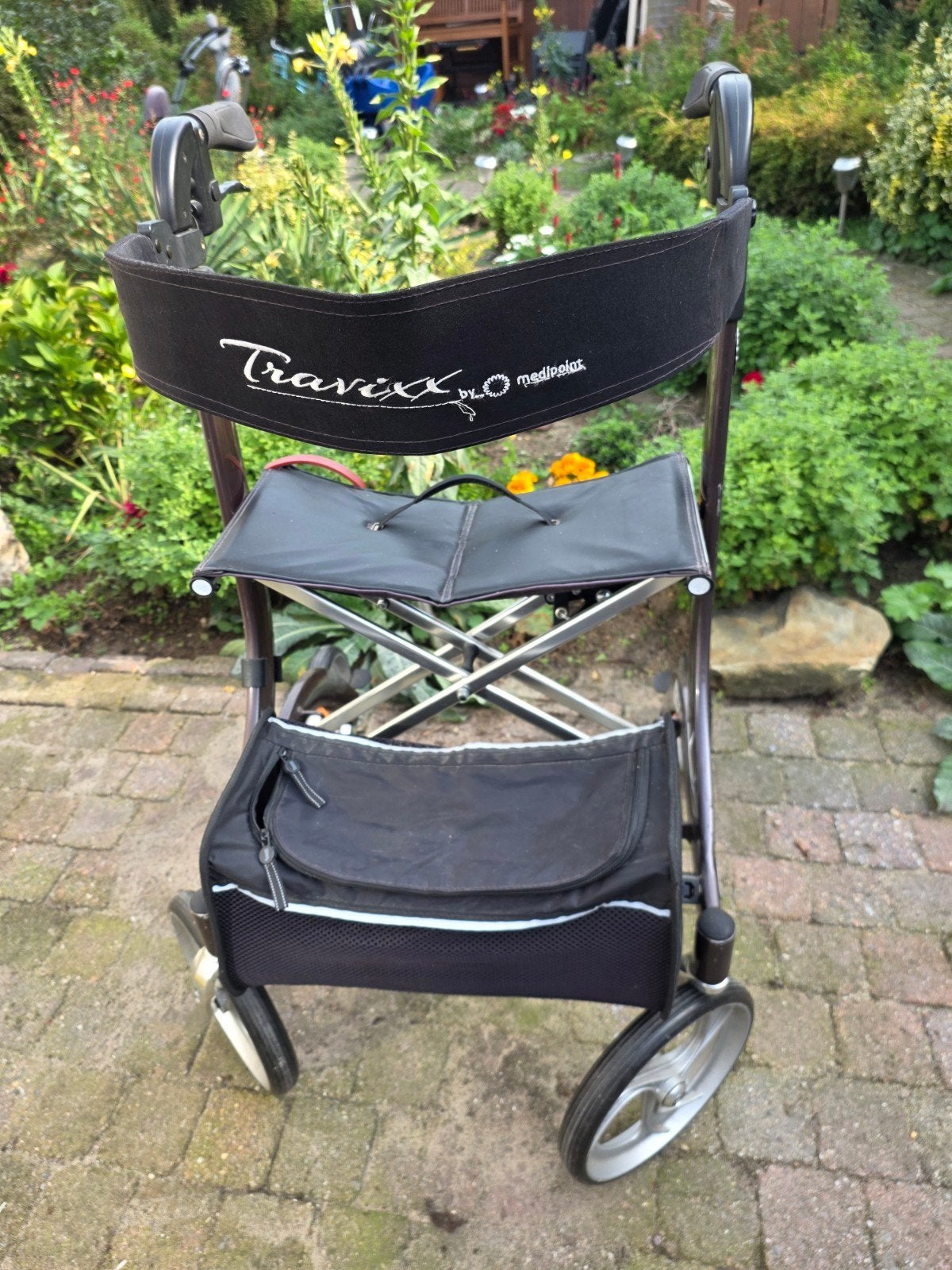 Zeer fijne degelijke Travixx rollator bruin medium, Diversen, Ophalen, Lichtgewicht, Zo goed als nieuw