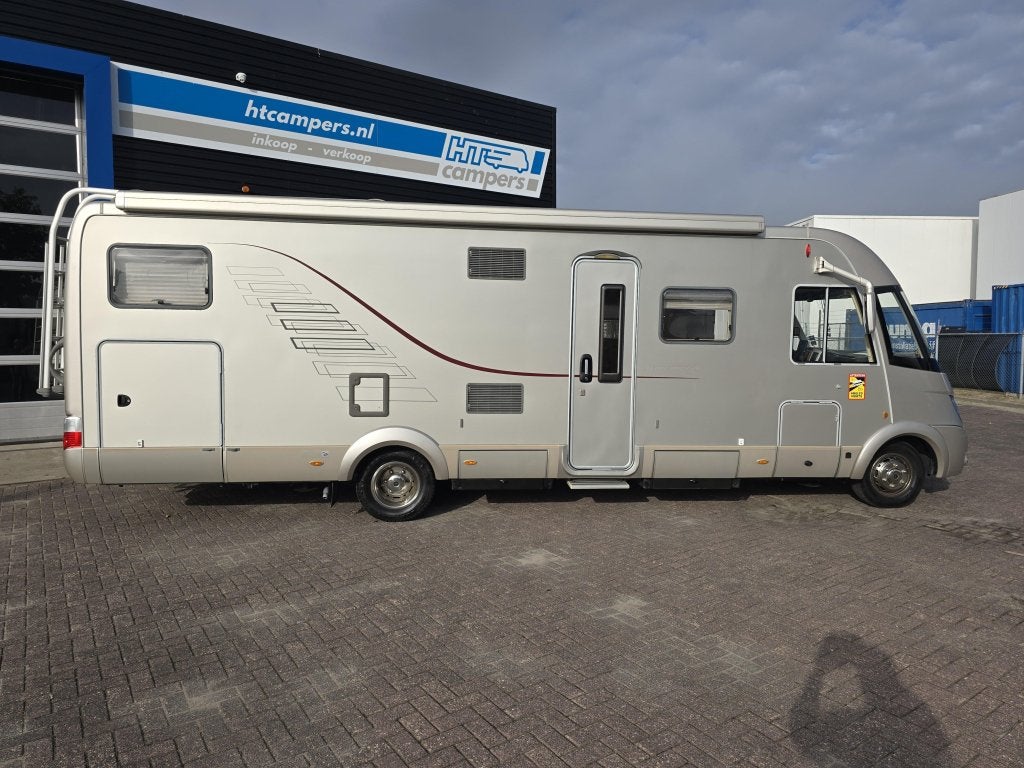 Hymer S 830 Z.G.O.H 2011, Dakairco,Level Systeem,luchtvering, Standaard zit, Tot en met 2, Bedrijf, Diesel